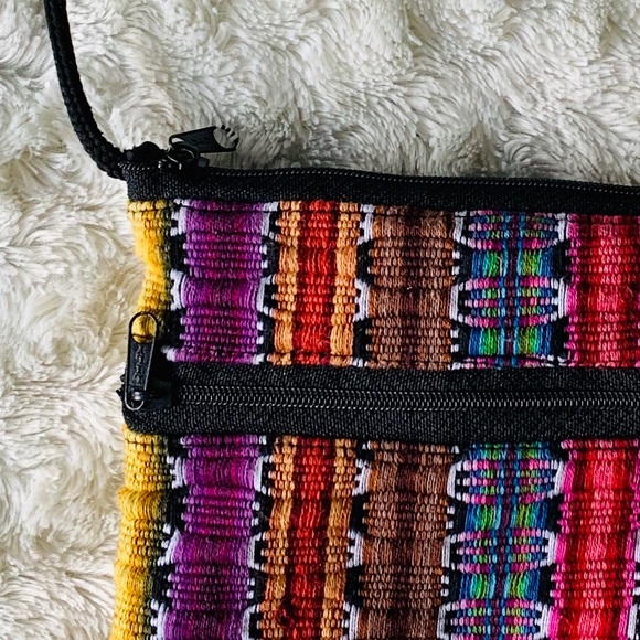๐ One of a Kind Crossbody Purse - Picture 4 of 4